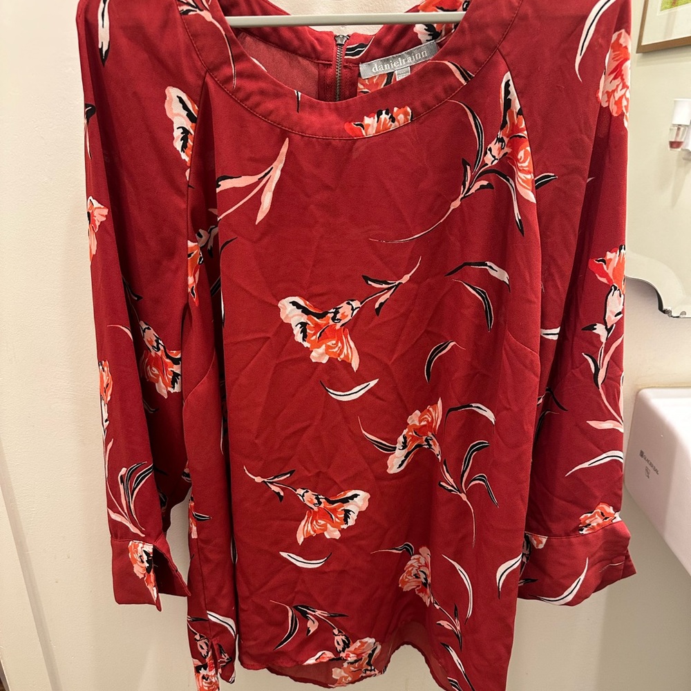 Danielrainn Serein Jinnie Zipper detail blouse. Size xxl